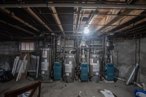 49 Pearl St, Everett MA 02149-1105 exterior