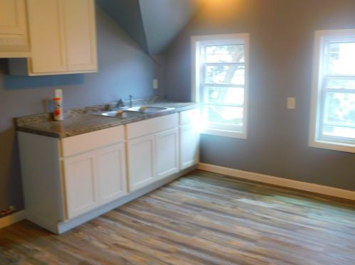 70 Tremont St, Fall River MA 02720-4822 exterior