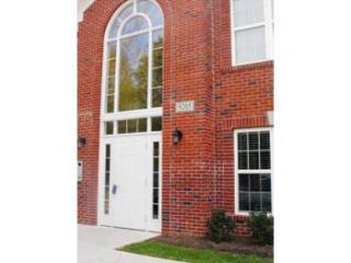 9205 Pine Lake Dr, Louisville, KY 40220-3931