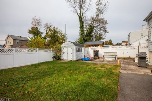 27 Mt Pleasant Ave, Belleville NJ 07109-2021 exterior