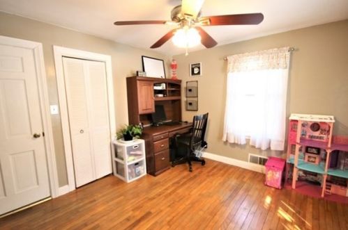 280 Pleasant St, Worcester MA 01609-3201 exterior