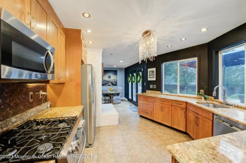 44 Buckingham Dr, Jackson Twp NJ 08527-2633 exterior