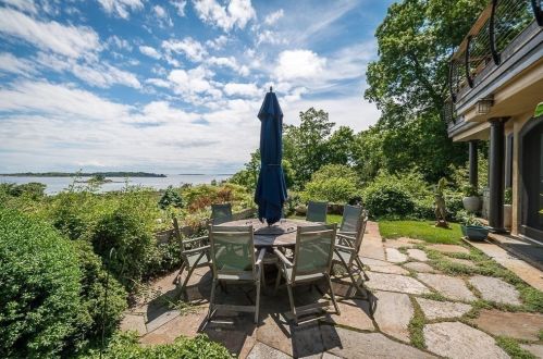 973 Hale St, Beverly MA 01915-4634 exterior