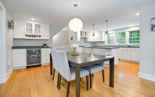 8 Merrymount Rd, Hingham MA 02043-4711 exterior