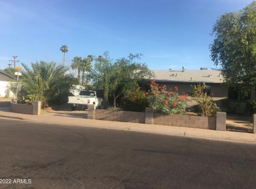 2952 53rd Dr, Phoenix, AZ 85031-3956