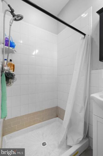 1815 20 St, Philadelphia PA 19145-2048 exterior