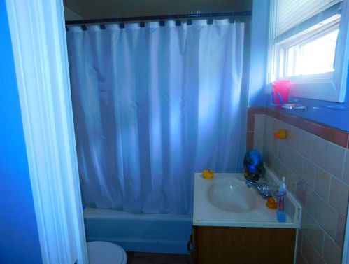 70 Tremont St, Fall River MA 02720-4822 exterior