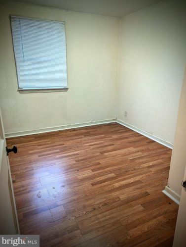 447 Hemlock Ter, West Deptford NJ  08096-2813 exterior