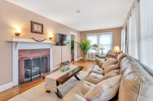 5 Scadding St, Taunton MA 02780-1100 exterior