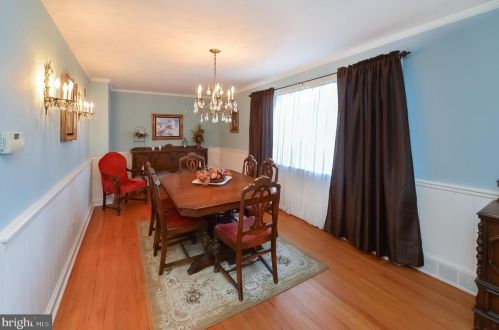 645 Kings Hwy, West Deptford NJ 08096-3129 exterior