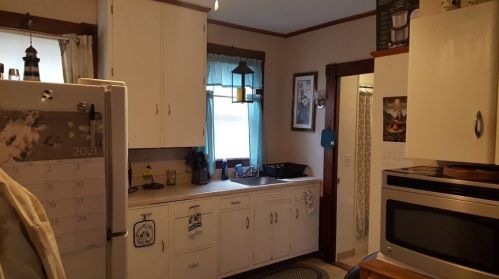 93 Bedford St, New Bedford MA 02740-4840 exterior