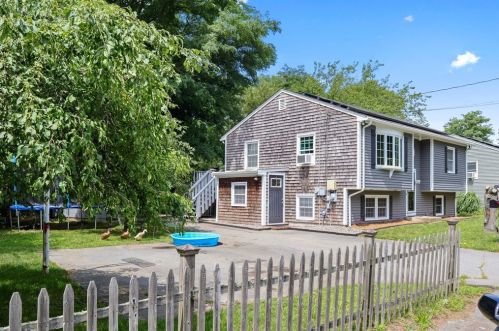 305 Durfee St, New Bedford, MA 02740-2811