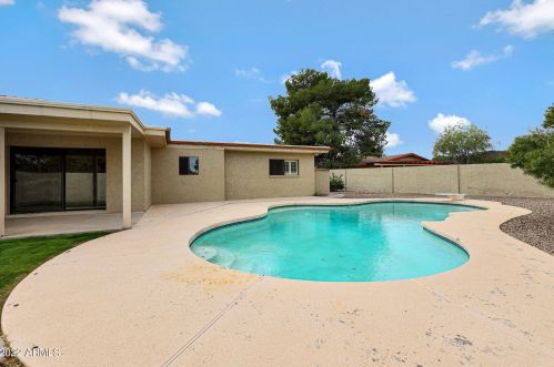 13227 1st Ave, Phoenix, AZ 85029-1802