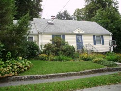 77 Fordham Rd, Newton, MA 02465-1208