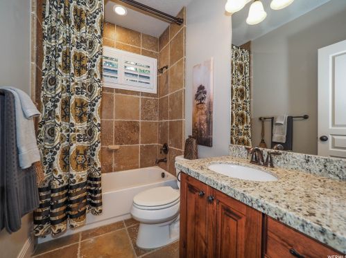 2161 Lorita Way, Sandy UT 84093-6514 exterior