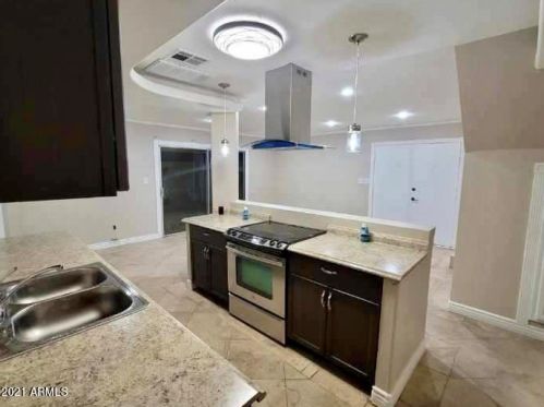 8025 32nd Ln, Phoenix, AZ 85051-6104