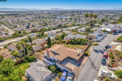 1973 Placer Dr, San Leandro CA  94578-1336 exterior