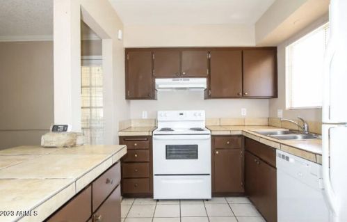 4015 84th Ln, Phoenix AZ  85037-2404 exterior