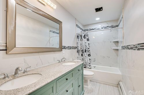 47 Arthur Ave, Carteret NJ  07008-2463 exterior