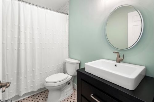 20 Southfield Dr, Wantage NJ  07461-3036 exterior