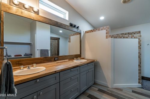 39510 12th St, Phoenix AZ  85086-7336 exterior