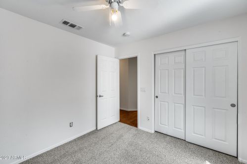 2021 Bluefield Ave, Phoenix AZ 85032-8817 exterior