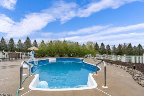 1 Gardner Way, Milford, NJ 08848-1634