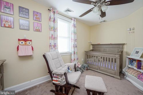 523 Lincoln Ave, West Deptford NJ 08066-1136 exterior