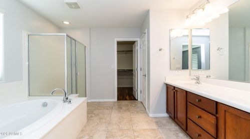 27626 18th Dr, Phoenix AZ  85085-5325 exterior