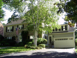 15 Kingswood Rd, Newton, MA 02466-1013