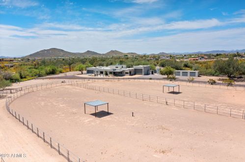 39068 15th Ave, Phoenix AZ 85086-7226 exterior