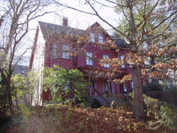 36 Bennington St, Newton, MA 02458-1902