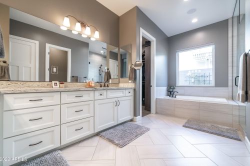 5311 2nd St, Phoenix AZ 85085-7756 exterior