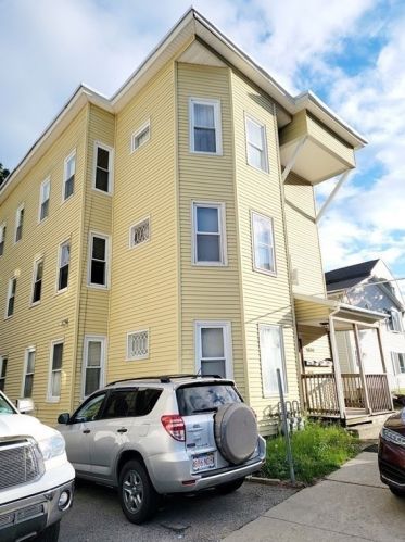 1339 Main St, Worcester, MA 01603-1565