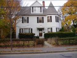 877 Beacon St, Newton, MA 02459-1822