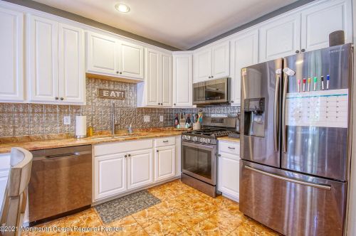 104 Brookfield Dr, Jackson Twp NJ  08527-3884 exterior