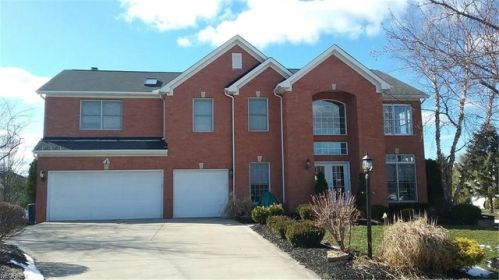 20780 Wakefield Cir, Cleveland OH  44149-6777 exterior