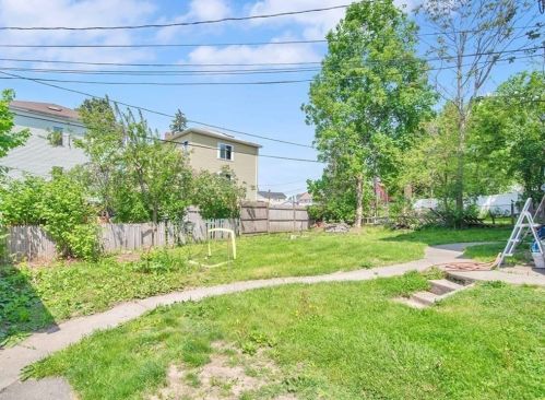 19 Almont Ave, Worcester MA 01604-3002 exterior