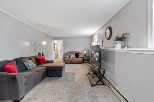 105 Hall Dr, Hingham MA 02061-1813 exterior