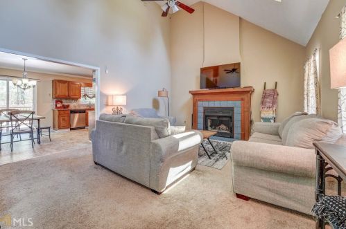 628 Edgewater Cir, Conyers GA 30094-4405 exterior