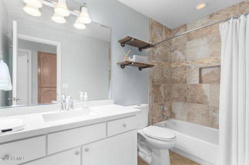 2029 Angela Dr, Phoenix AZ 85032-2351 exterior