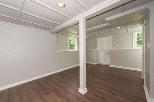 1364 Cohannet St, Taunton MA  02780-7136 exterior