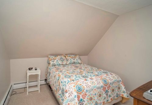 421 Britannia St, Taunton MA 02780-1853 exterior