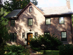 7 Park Ave, Newton, MA 02458-2607