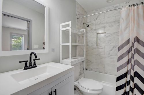 99 Holly Rd, Atlanta GA 30314-2002 exterior