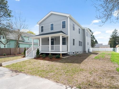 32 Fremont St, Taunton, MA 02780-2319