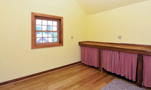 11 Clifford Rd, Southborough MA 01772-1502 exterior