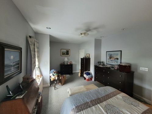 580 Weetamoe St, Fall River MA 02720-5643 exterior