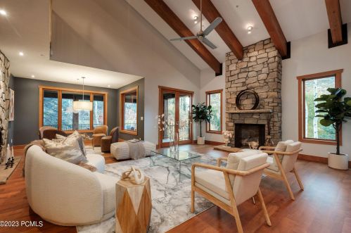 2505 Bear Holw Dr, Park City UT 84098-8524 exterior