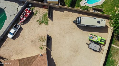 2322 Country Gables Dr, Phoenix AZ 85053-4532 exterior